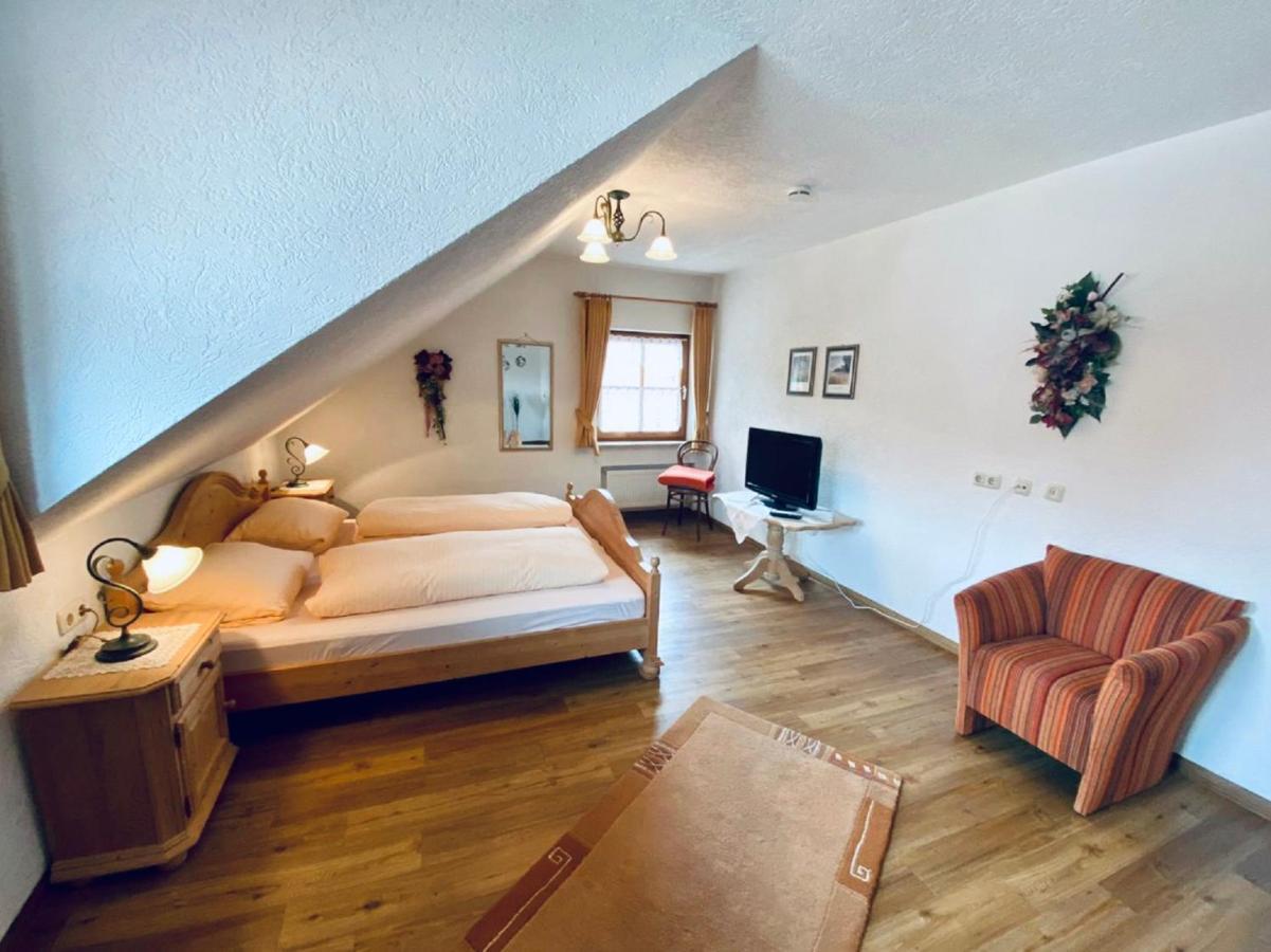 Pension Hirsch Seeg Buitenkant foto